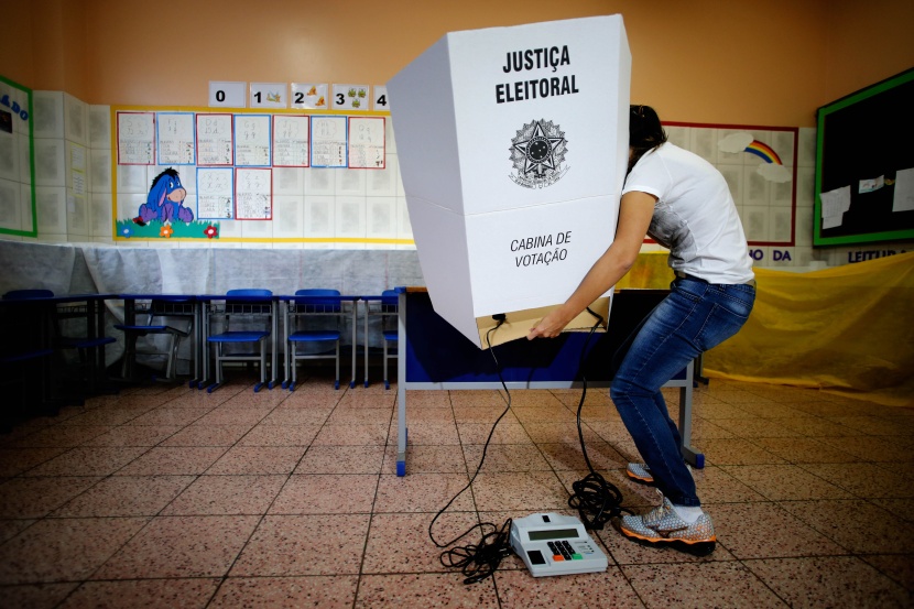 فتح مراكز الاقتراع للانتخابات الرئاسية في البرازيل
