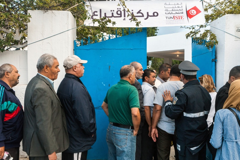 قصة مصورة : تونس تترقب نتائج انتخابات أول مجلس شعب