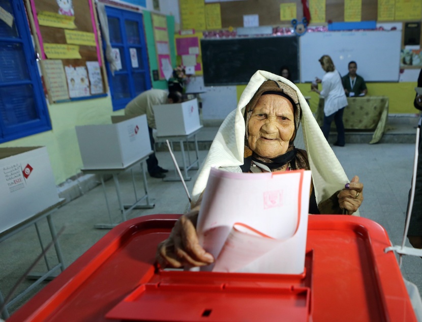 حزب نداء تونس يفوز بالانتخابات التشريعية .. والنهضة ثانيا