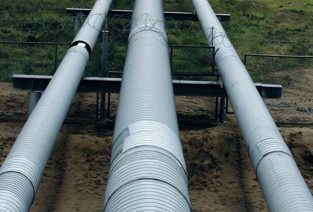 في مثل هذا اليوم ..  تدشين أطول خط أنابيب غاز في العالم