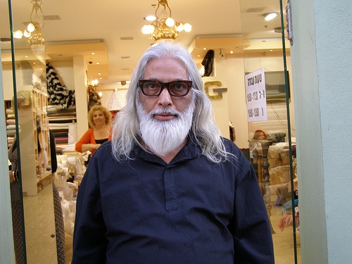 السجن 30 عاما لزعيم طائفة اسرائيلي جمع بين 21 زوجة