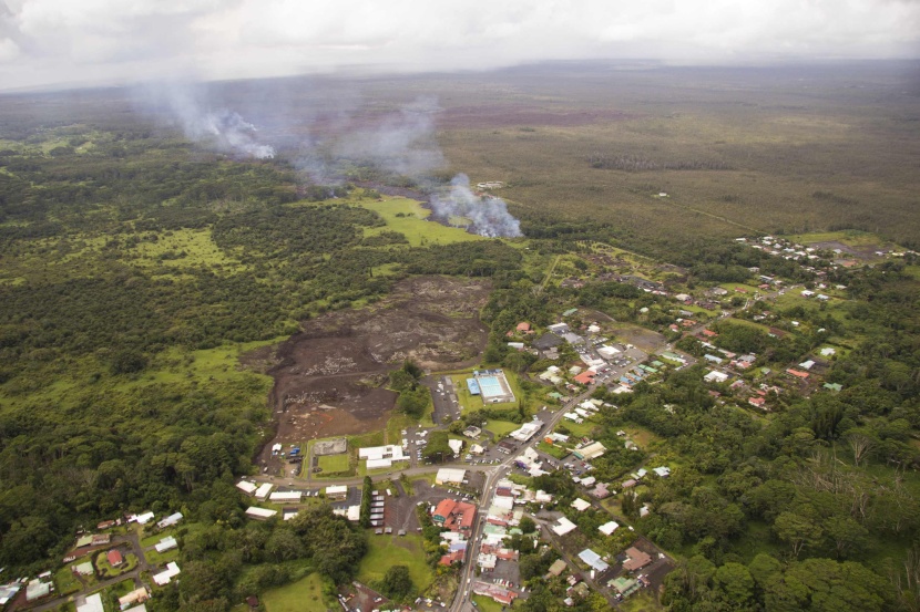 قصة مصورة : حمم بركان ثائر في هاواي تهدد مدينة بأسرها