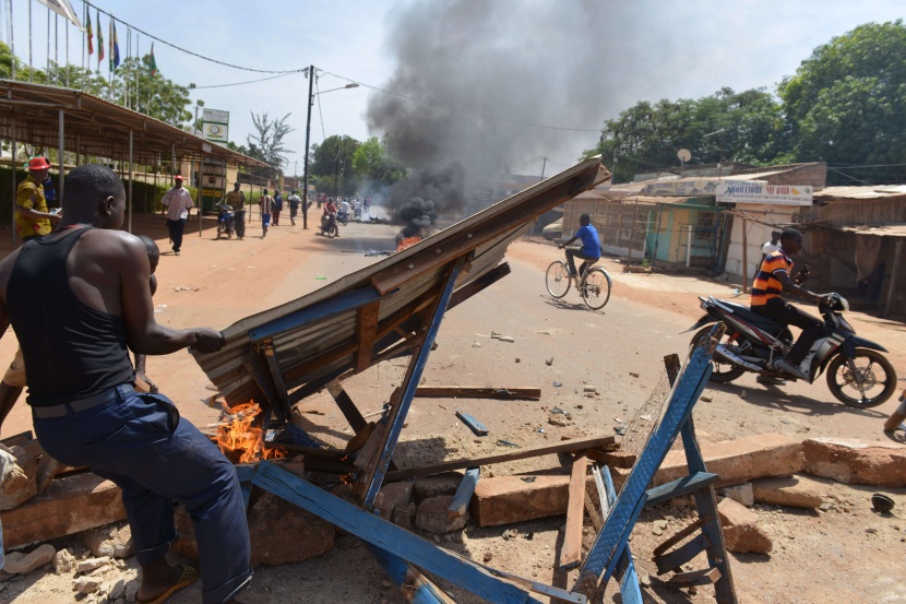 اشتباكات في بوركينا فاسو اثناء احتجاجات على خطط الرئيس لتمديد حكمه