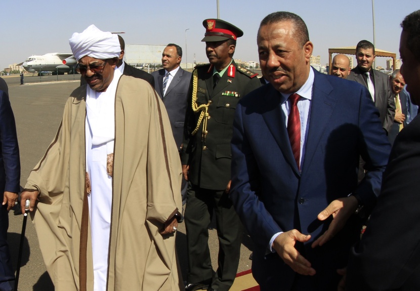 البشير ليبيا توافق على تشكيل قوات مشتركة لمراقبة الحدود