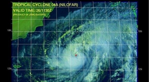 إعلان حالة الطوارئ على سواحل باكستان مع اقتراب إعصار نيلوفر