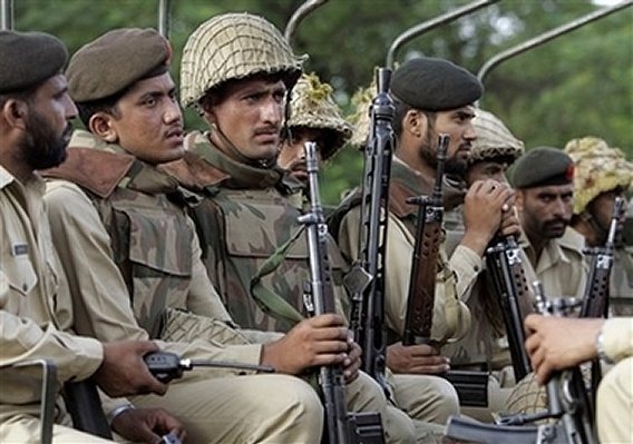 مقتل 5 مسلحين إثر اشتباكات مع القوات المسلحة الباكستانية