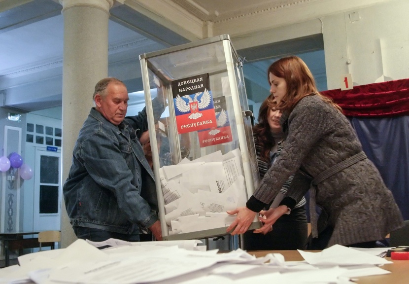 برلين تدعو موسكو إلى احترام وحدة أوكرانيا