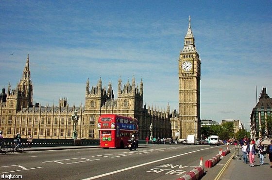 توقيف بريطاني اشتبه بانه يخطط للقيام باعتداء بالقنبلة