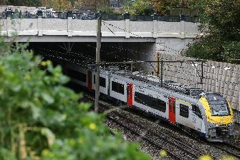 16 جريحا على الأقل في حادث اصطدام بين قطارين ببلجيكا