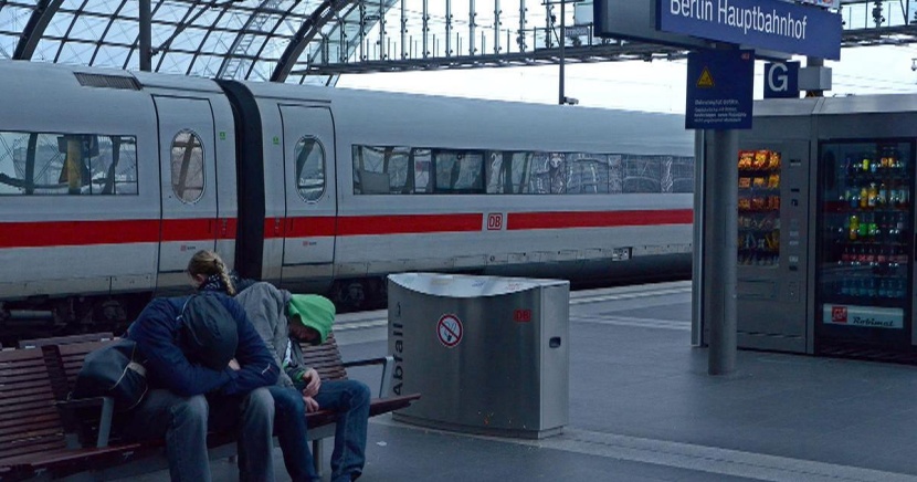 قطارات الرحلات الطويلة تستأنف حركتها بعد انتهاء إضراب السائقين في ألمانيا