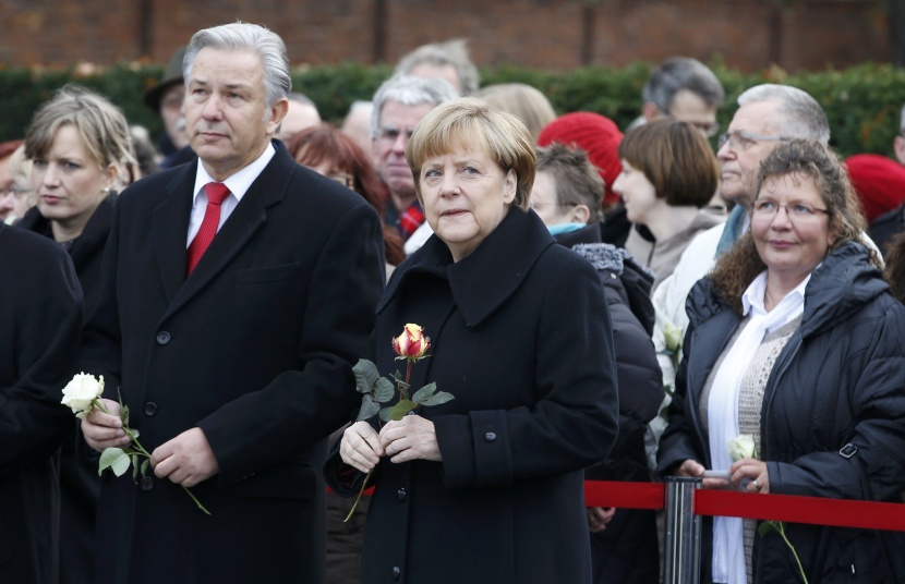 ميركل تشارك في الاحتفال بذكرى سقوط سور برلين