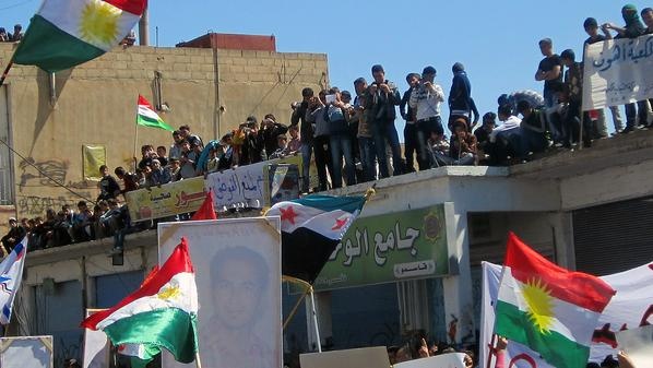 أكراد سوريا يساوون بين الرجل والمرأة في جميع المجالات