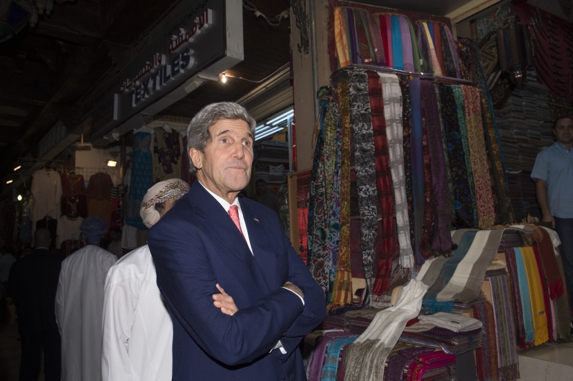 جون كيري.. من المفاوضات النووية إلى الأسواق الشعبية