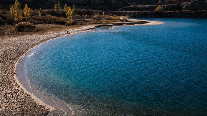 زلزال متوسط القوة يهز بحيرة ايسيك كول في قرغيزستان