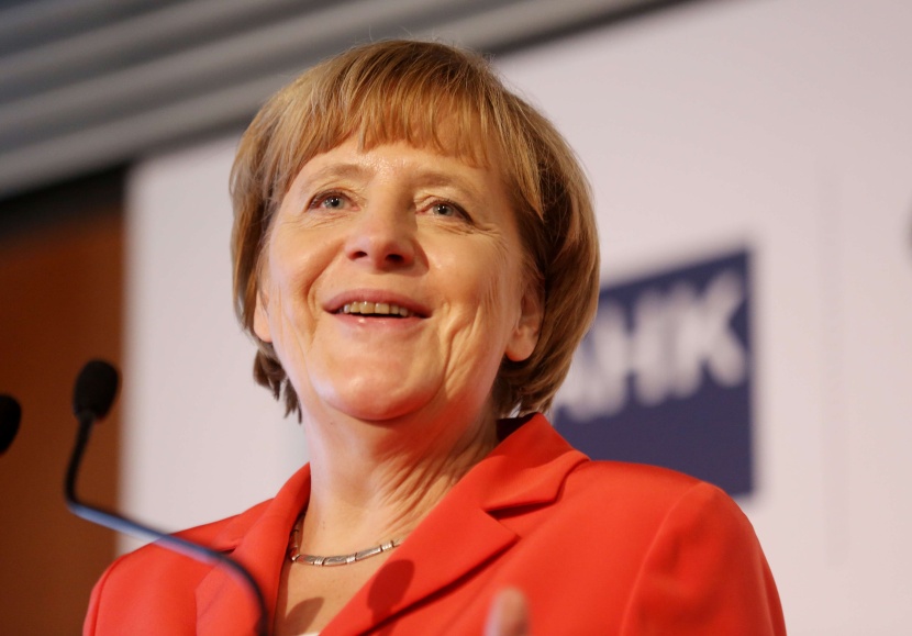 ميركل تحذر من اندلاع حريق شامل بسبب الأزمة الأوكرانية