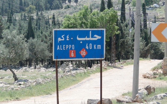 قناصة وجلد وإتاوات .. «طريق الرعب» من حلب المعارضة إلى حلب النظام