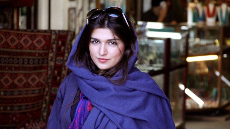 إطلاق سراح إيرانية سجنت لمحاولتها مشاهدة مباراة رياضية للرجال