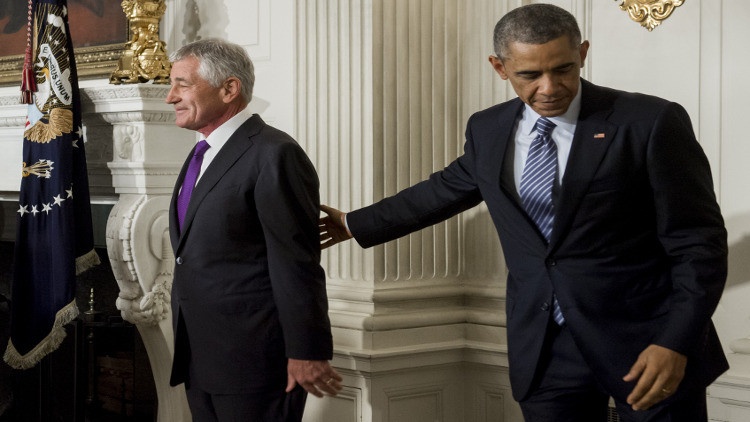 صاحب وسامي "القلب الأروجواني" يربك البيت الأبيض باستقالته