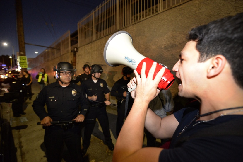 تظاهرات جديدة في فيرغسون وتوقيف 15 شخصا