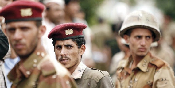 اليمن .. انقسامات الجيش أسقطت صنعاء وتنذر بالأسوأ