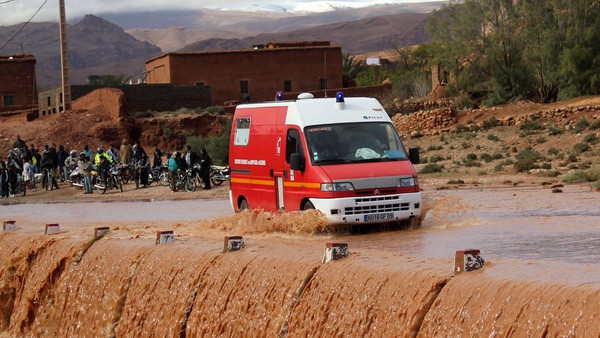 الجنوب المغربي يتعرض لأضرار جسيمة جراء الأمطار الغزيرة والفيضانات