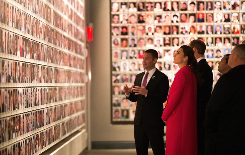 قصة مصورة: ويليام وكيت يزوران النصب التذكاري لأحداث 11 / 9 في نيويورك