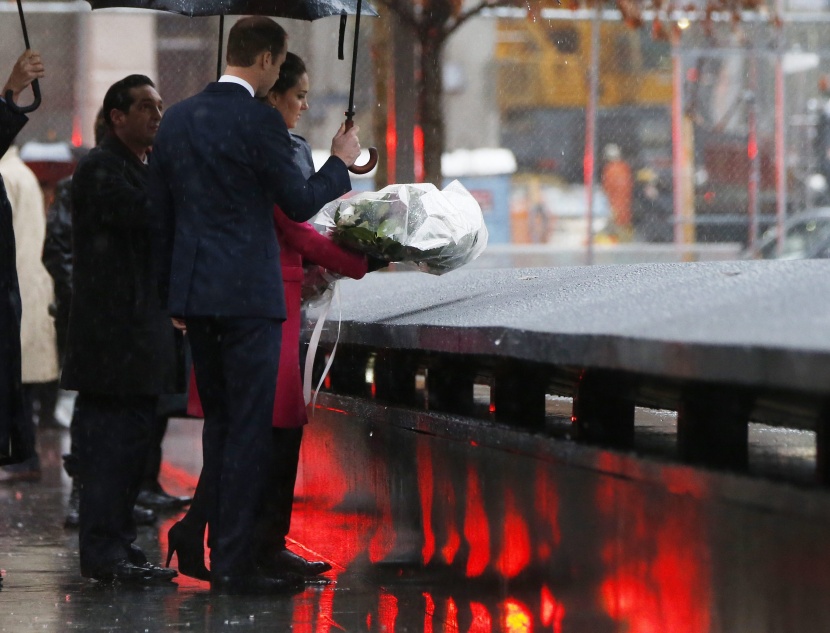 قصة مصورة: ويليام وكيت يزوران النصب التذكاري لأحداث 11 / 9 في نيويورك