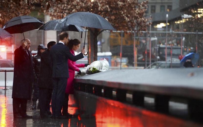 قصة مصورة: ويليام وكيت يزوران النصب التذكاري لأحداث 11 / 9 في نيويورك