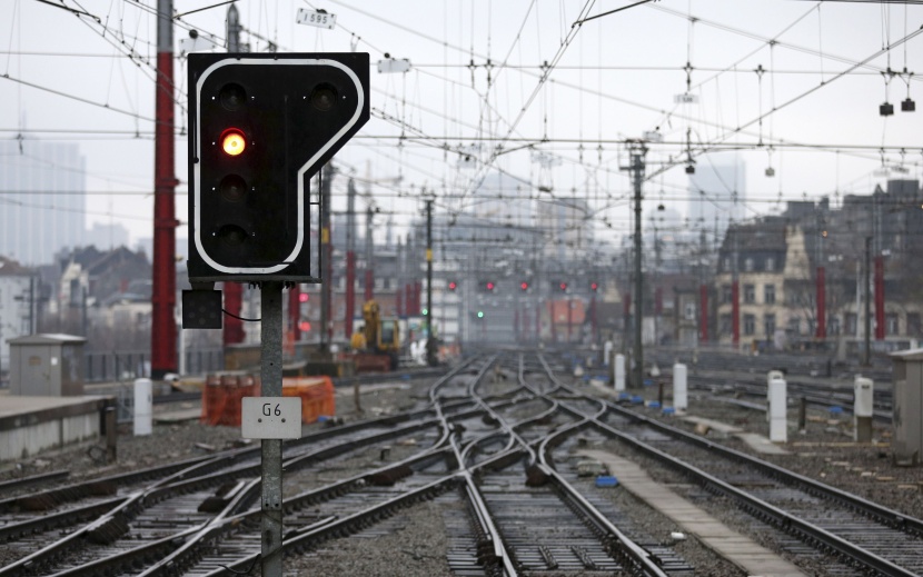 إصابة حركة النقل في بلجيكا بالشلل جراء إضراب عام