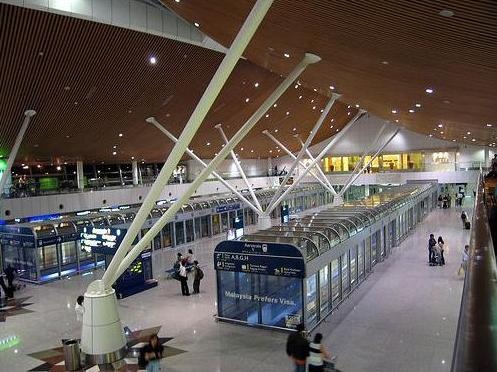 القبض على أحد أنصار "داعش" في مطار بماليزيا