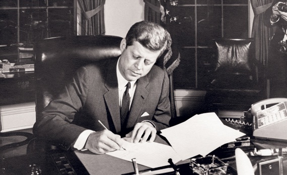 أوباما يحاول إنهاء خلاف الـ50 عاما مع كوبا في أقل من عامين