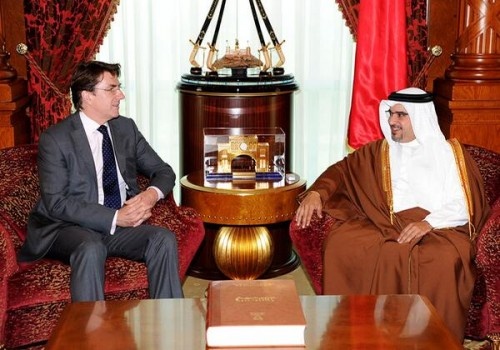 سفير بريطانيا في البحرين : الاتفاقية العسكرية تسمح لنا بتأمين مضيق هرمز ومكافحة القرصنة