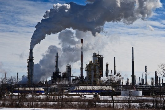 أكبر 500 شركة في العالم تزيد انبعاثات الغازات على الرغم من دعوات إلى خفضها