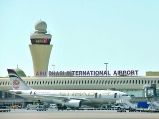 إغلاق مطار أبوظبي الدولي بسبب الضباب يؤدي إلى حالة من الارتباك
