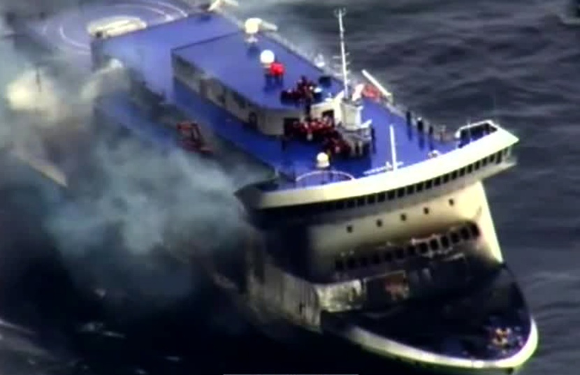 7 قتلى في حريق العبارة نورمان اتلنتيك وإجلاء كافة ركابها