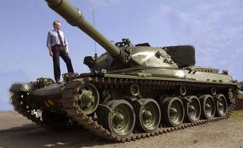 أمريكا تعتزم نشر 150 دبابة وعربة مدرعة في أوروبا