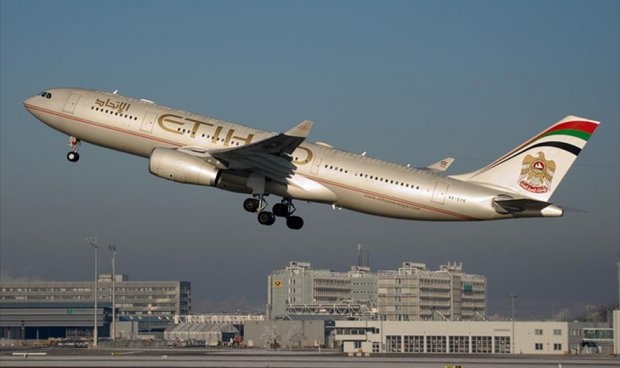 طائرة من أبوظبي إلى سان فرانسيسكو تتأخر على المدرج 12 ساعة