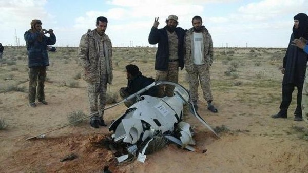 القوات الحكومية تسقط طائرة بلا طيار لميليشيات فجر ليبيا غرب البلاد