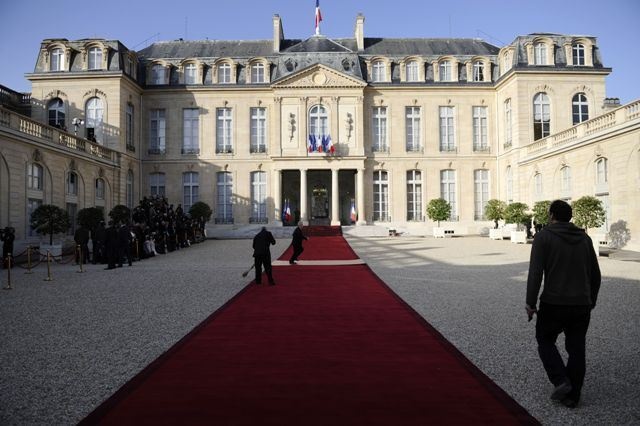 فرنسا تحقق في تحليق طائرة بدون طيار فوق "الإليزيه"