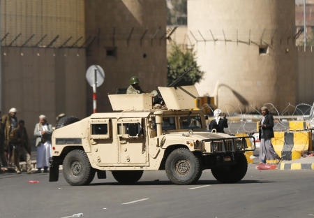 علي عبدالله صالح يعود إلى المشهد اليمني: دعم للحوثي ودعوة لانتخابات مبكرة