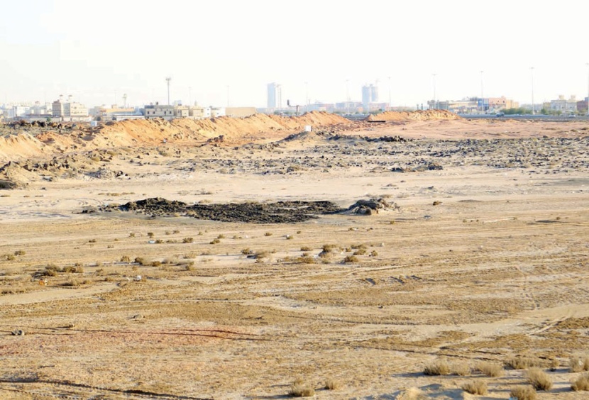 سماسرة وصفقات وهمية وتضخيم للأصول للمحافظة على أسعار العقارات