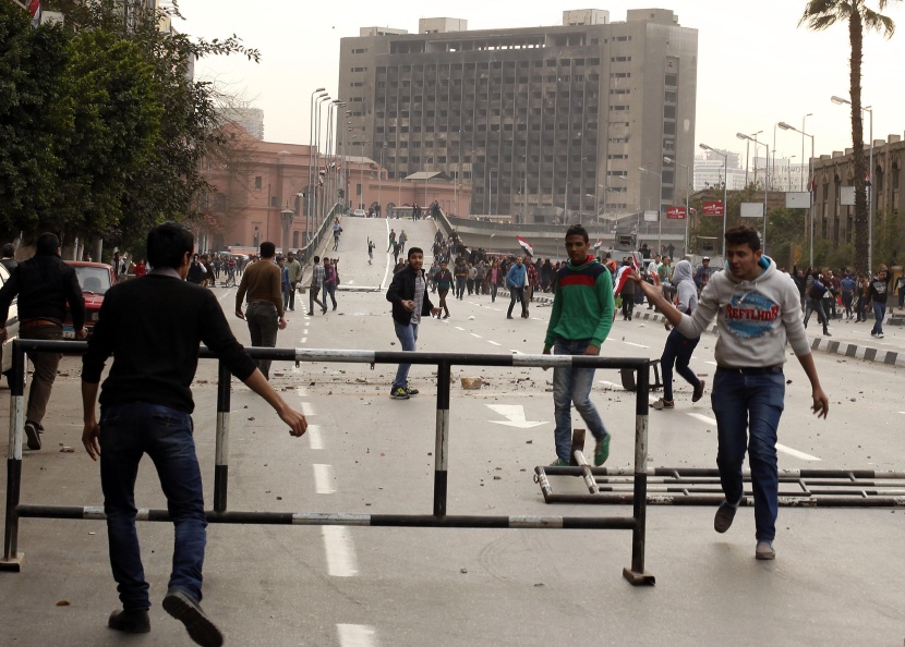 16 حالة وفاة و 50 مصابا خلال أحداث مصر