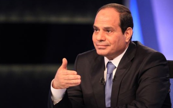 الرئيس المصري يشكل قيادة موحدة لشرق القناة ومكافحة الإرهاب