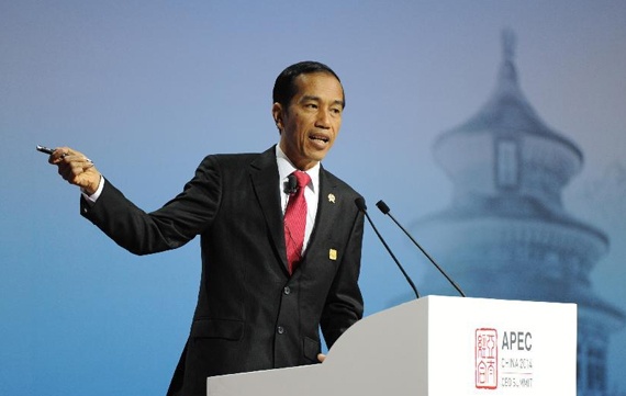 رئيس إندونيسيا يعتزم وقف إرسال عاملات المنازل إلى الخارج