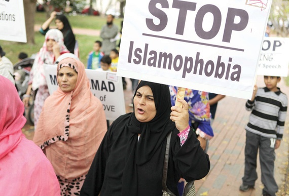 تفاقم «الإسلاموفوبيا» في أوروبا مقابل تصاعد التطرف في العراق وسورية