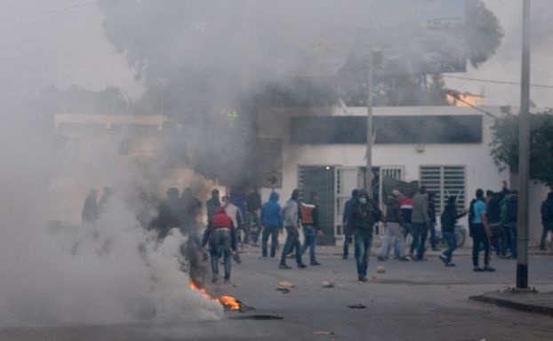 55 قتيلاً وجريحاً في 3 انفجارات شرق ليبيا