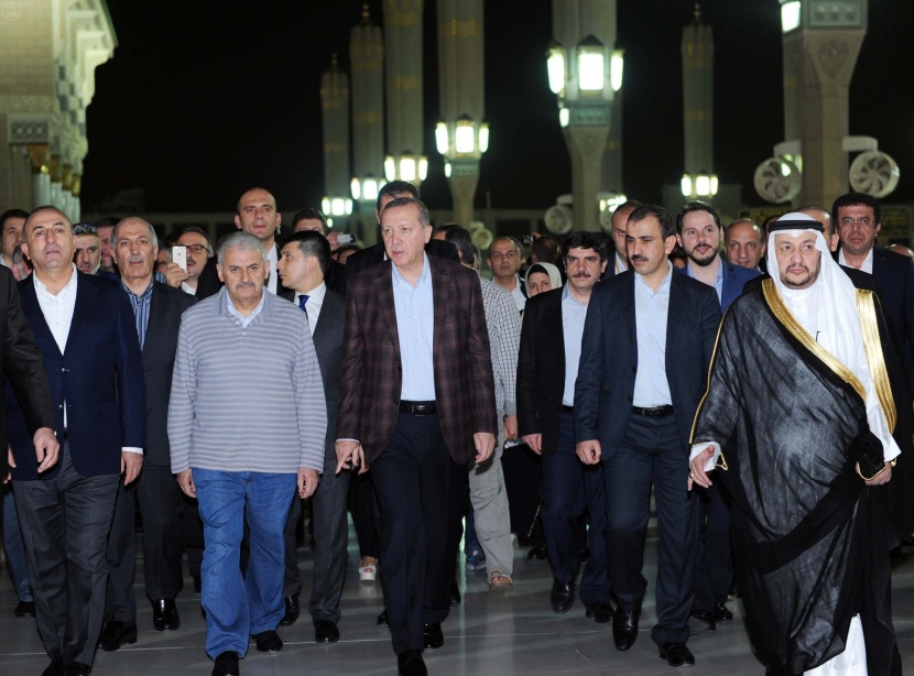أردوغان يزور المسجد النبوي الشريف
