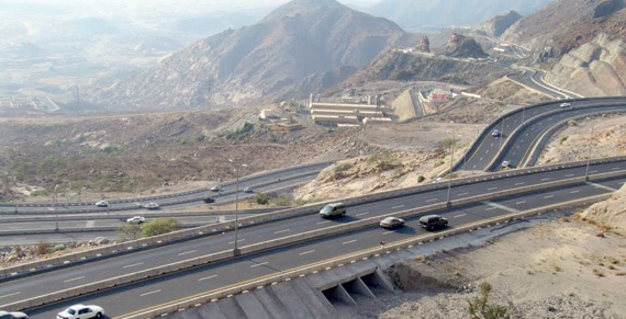 مكتب هندسي يشترط إشراف «الجهات الأمنية» على توزيع «منح الطائف»