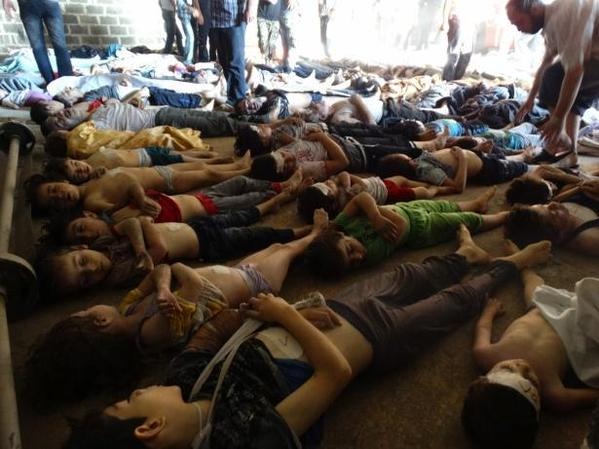 الأسد يرد على تصريحات كيري بقصف قرية في إدلب بغاز الكلور السام