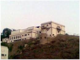 تجدد القصف الجوي للقصر الرئاسي في عدن